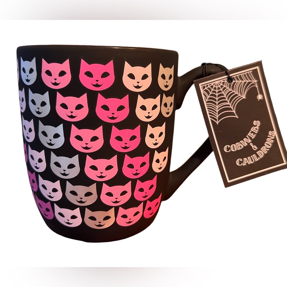 Cobwebs & Cauldrons NWT Halloween Black Pink Kitty Smooth Soft Touch Mug - Picture 2 of 6